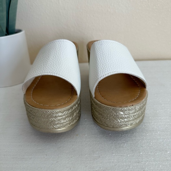 R.Z.X. White Faux Leather Wedge Slide Sandals Woman’s EU38 US7.5 - Picture 4 of 10